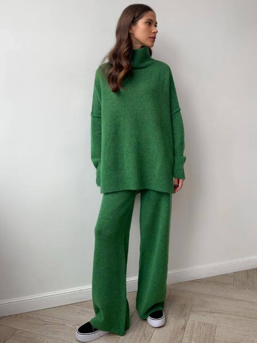 Liora - Turtleneck Knitting Kit