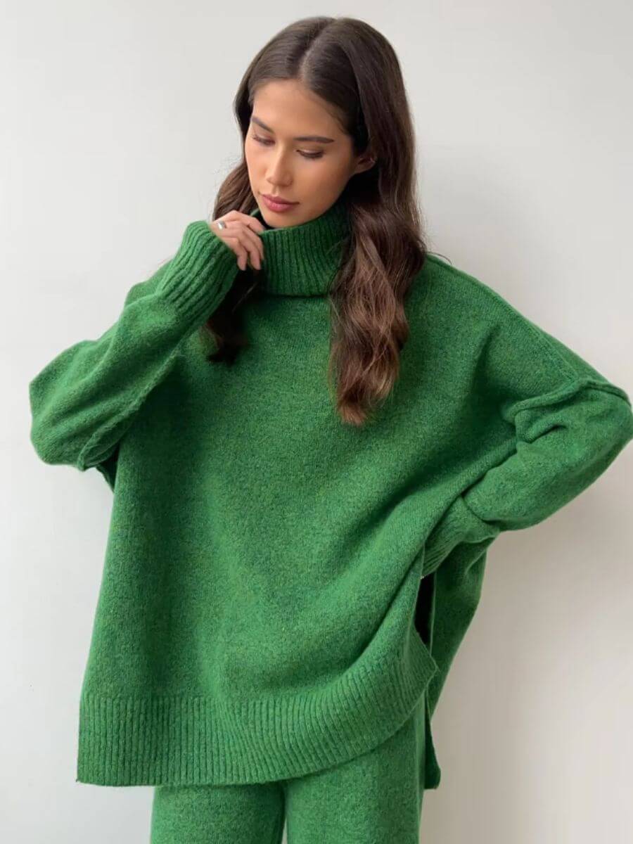 Liora - Turtleneck Knitting Kit
