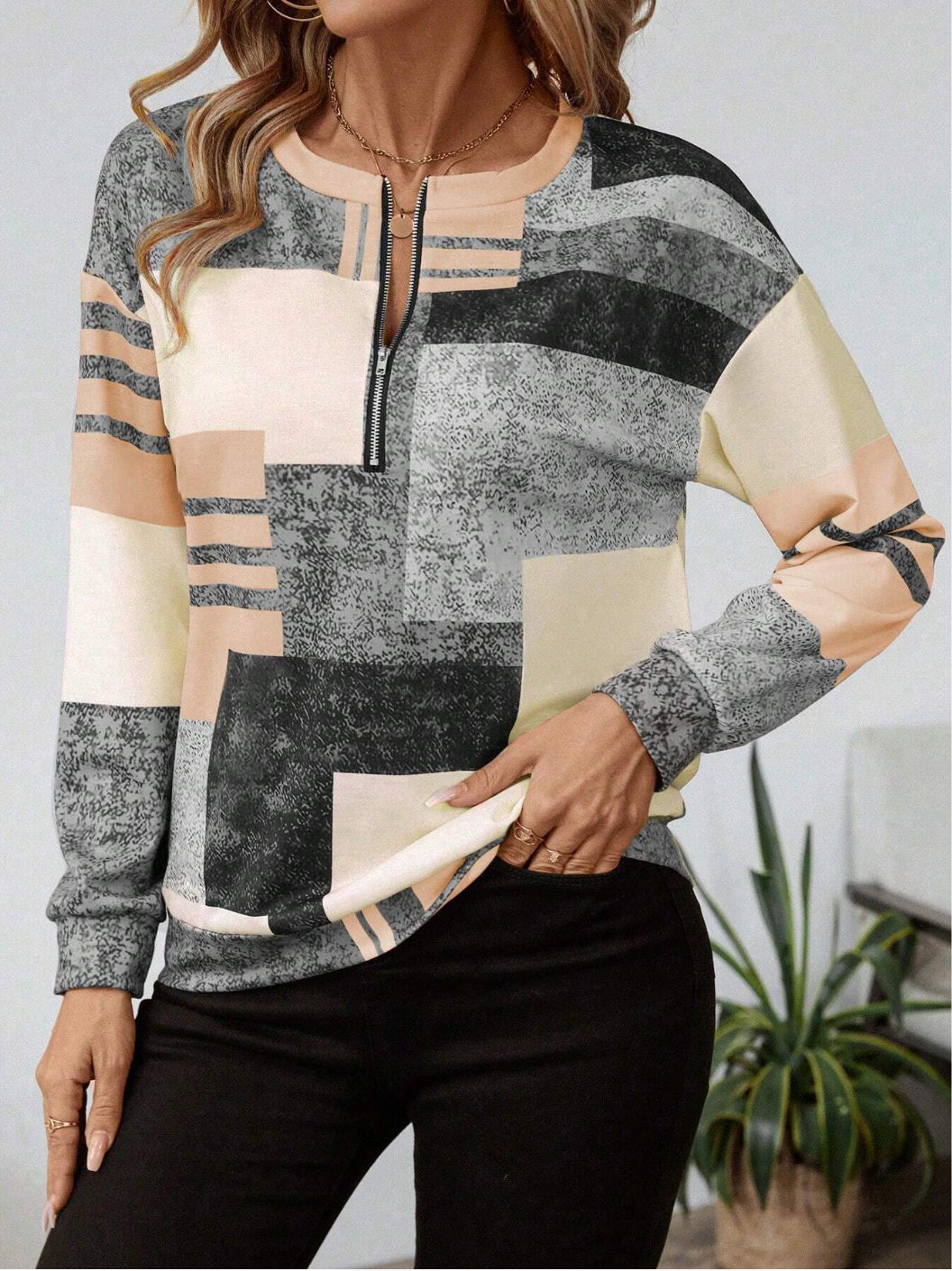Kaimana™ - Chic, vintage-inspired sweatshirt