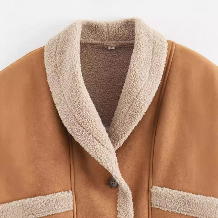 Women’s cropped jacket with buttons and pockets