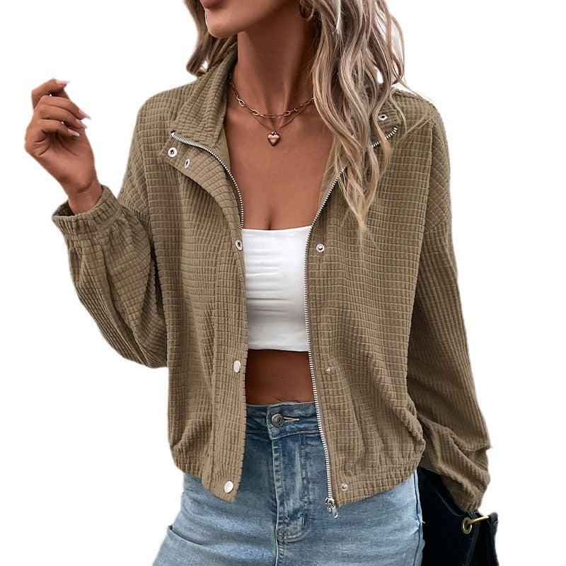Women's cropped jacket with zip closure and stand-up collar