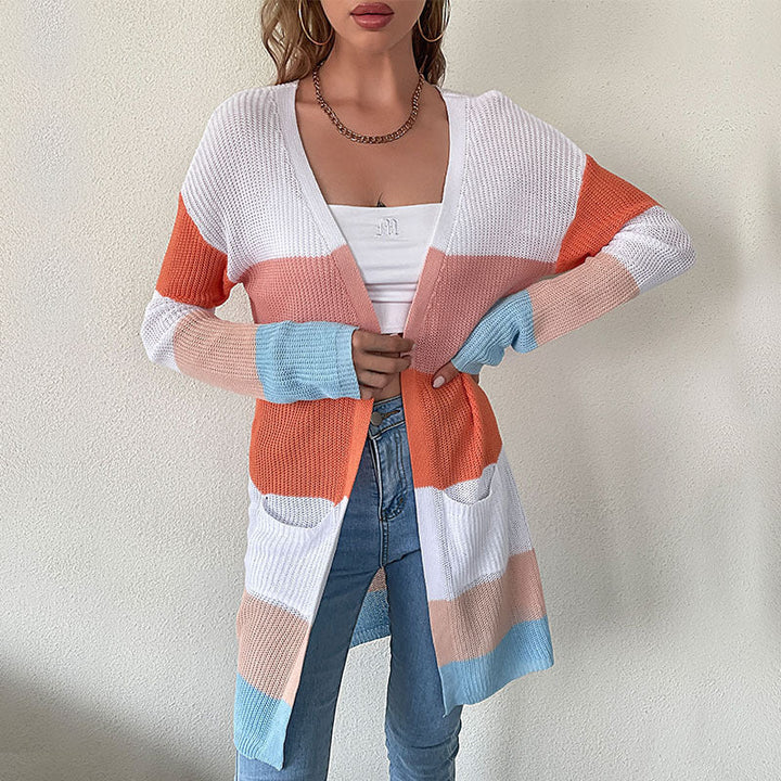 Women's cardigan with long sleeves and pockets