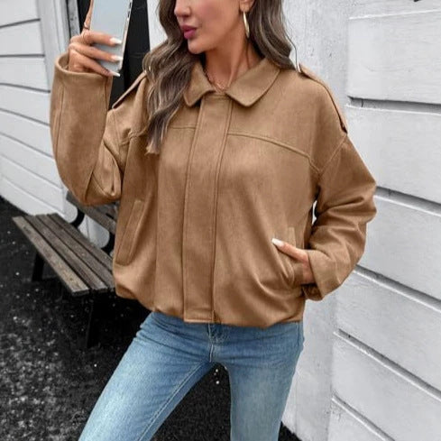 Women's oversized jacket with practical pockets