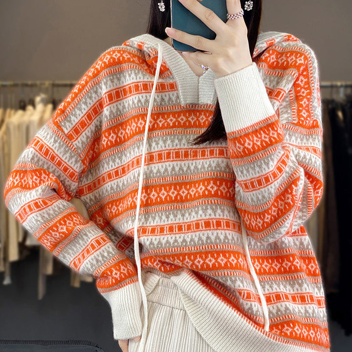 Women's oversized hoodie with V-neck and drawstring