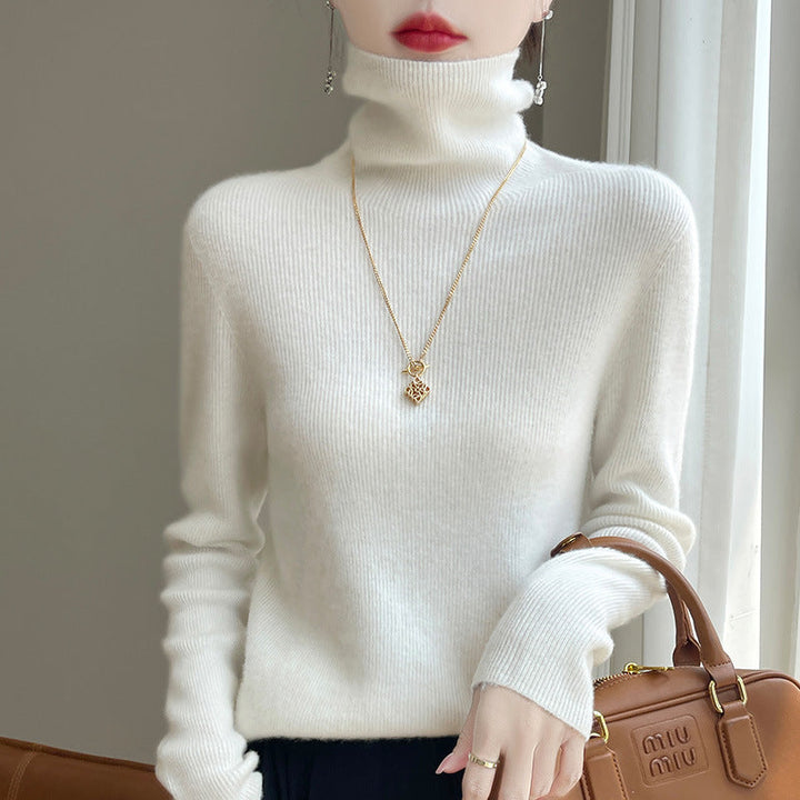 Women's slim-fit turtleneck sweater