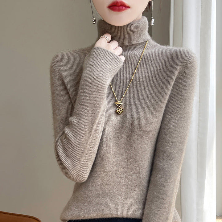 Women's slim-fit turtleneck sweater