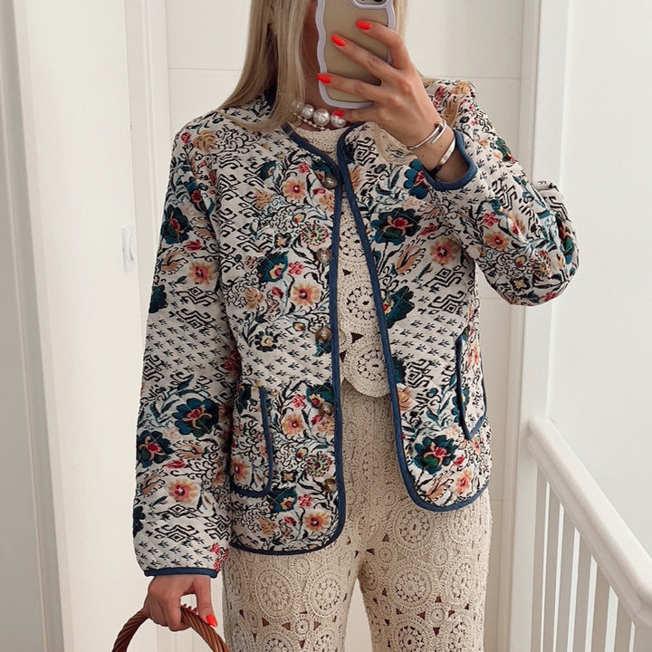 Women's long-sleeve crew-neck jacket with pockets