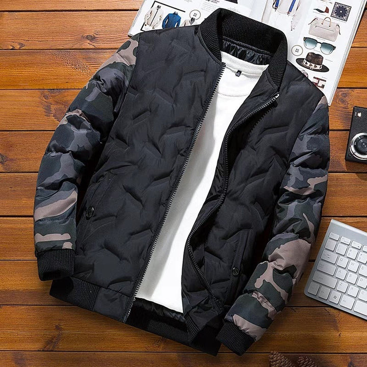 Men's bomber jacket with long sleeves and pockets