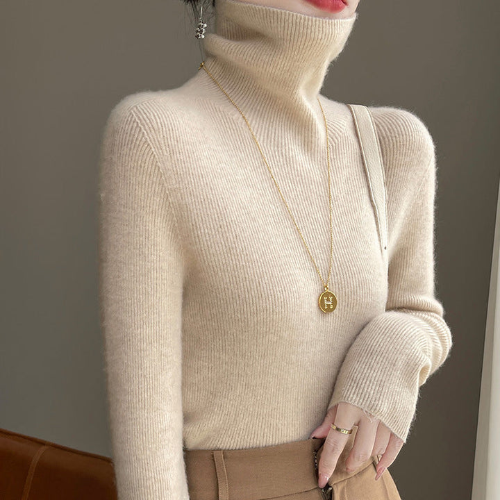 Women's slim-fit turtleneck sweater