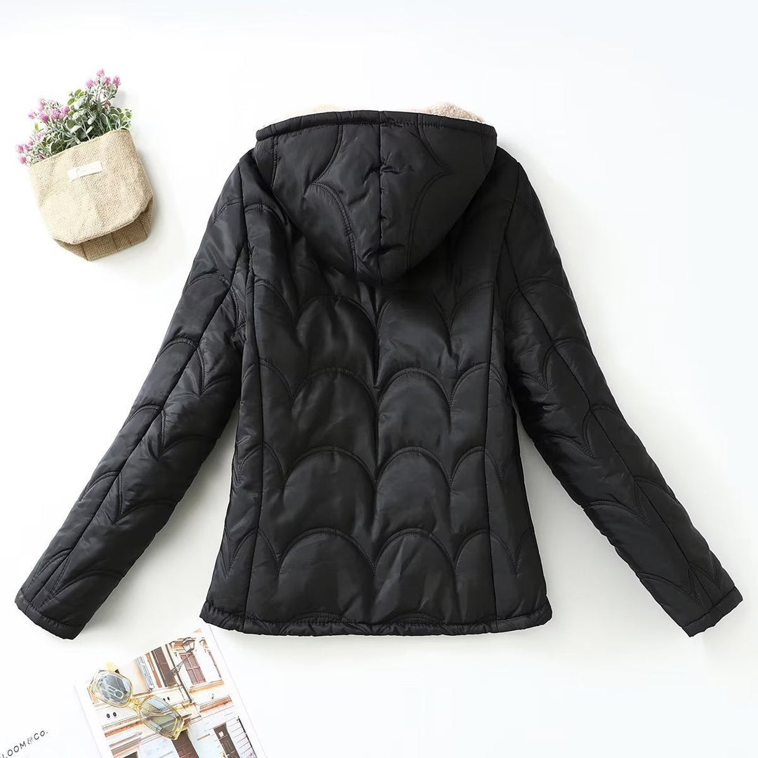 Women's long-sleeve jacket with a hood and pockets
