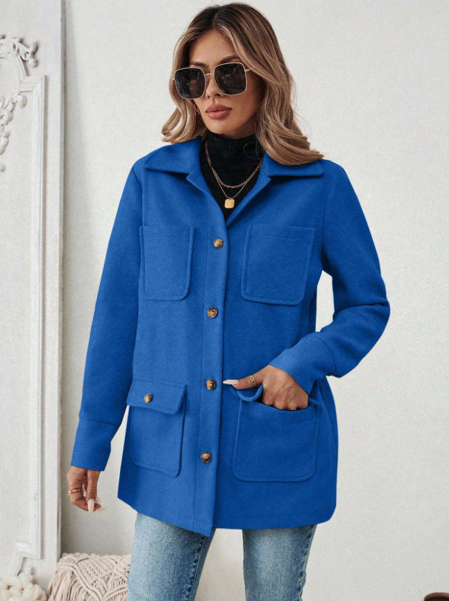 Women's utility jacket with practical pockets