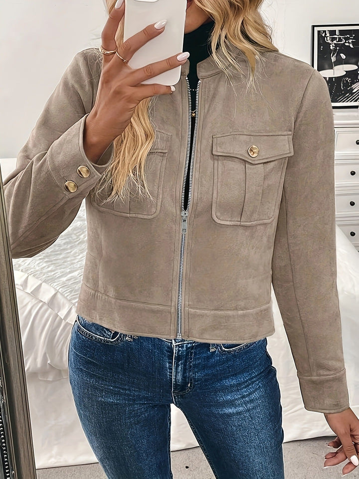 Women's cropped jacket with flap pockets and zip closure