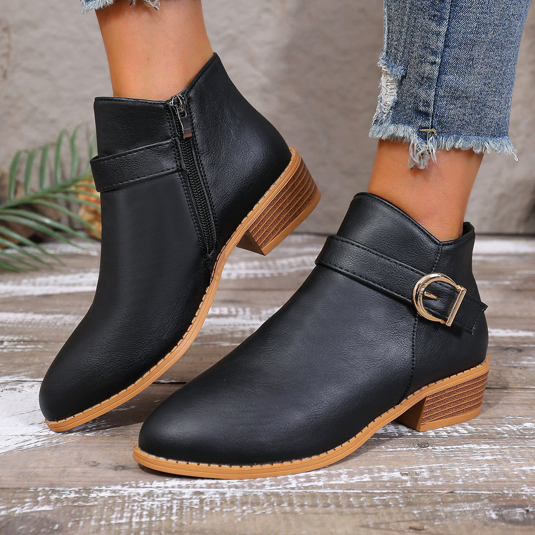 Women’s ankle boots with a cushioned footbed and practical zipper