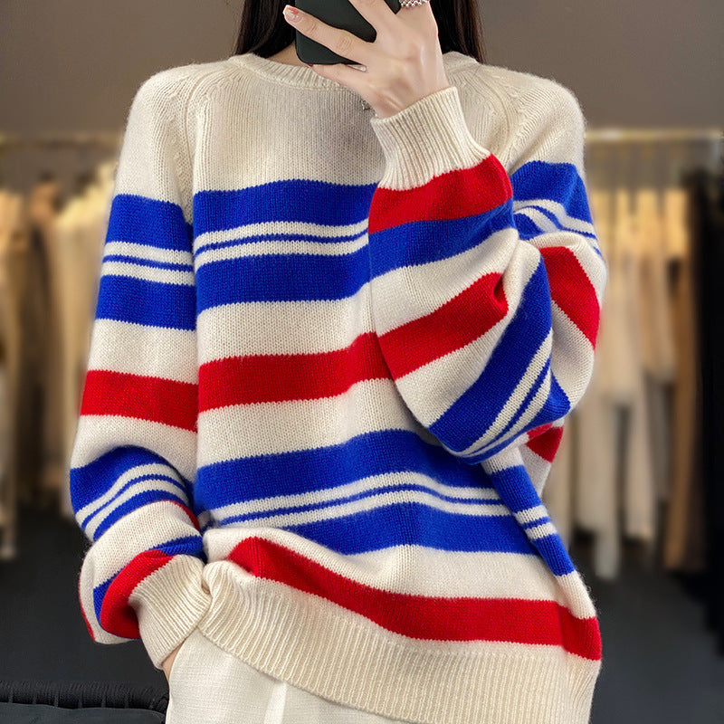 Women's oversized crew-neck pullover with stripes