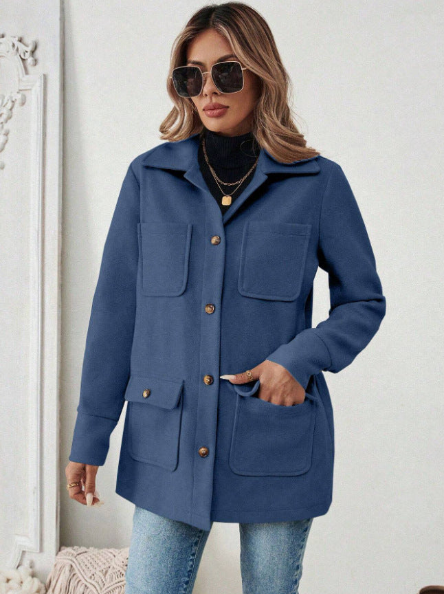 Women's utility jacket with practical pockets