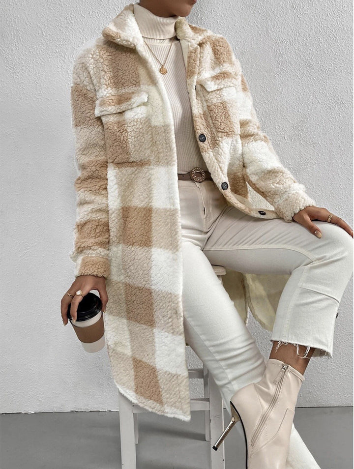 Women's long coat with plaid pattern and pockets