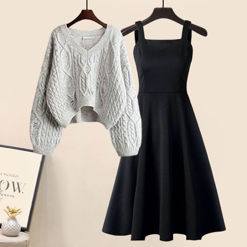 LIANE - Elegant knitted jumper with fishtail skirt