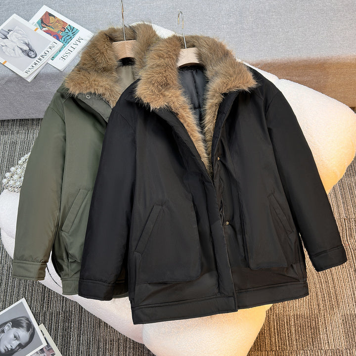 Women’s mid-length winter parka with detachable faux-fur collar