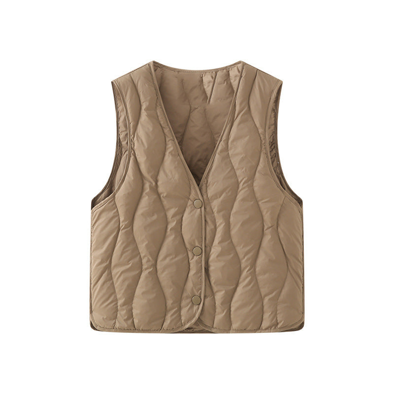 Women's quilted thermal vest with a V-neck and snap-button placket