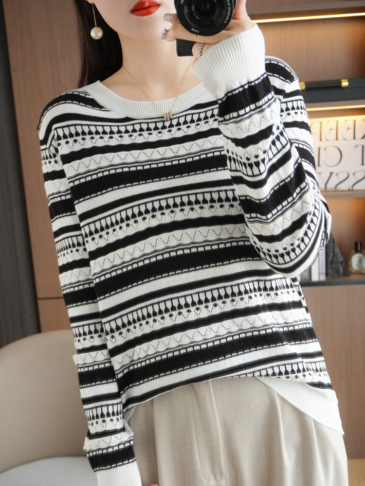 Women's crew-neck sweater with stripes
