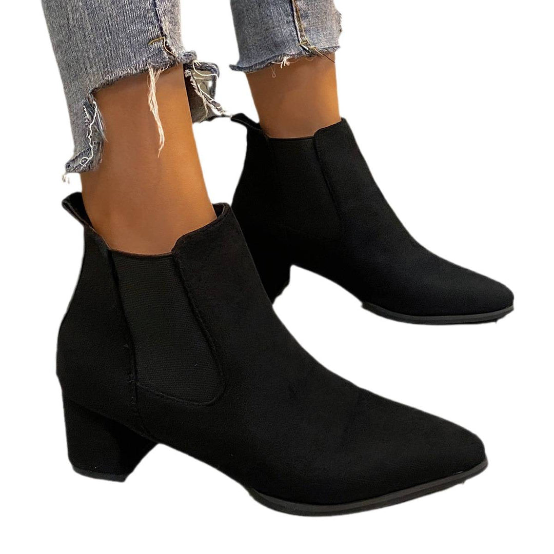 Women’s ankle boots with non-slip soles and a comfortable fit