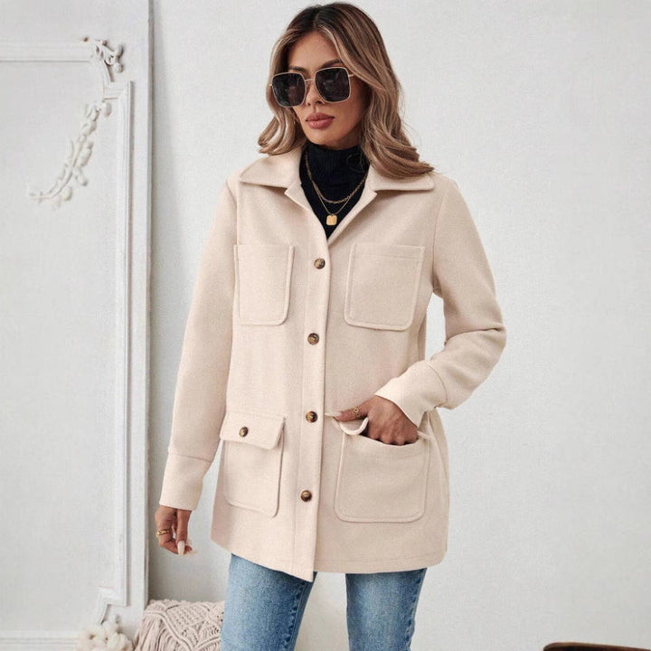 Women's utility jacket with practical pockets