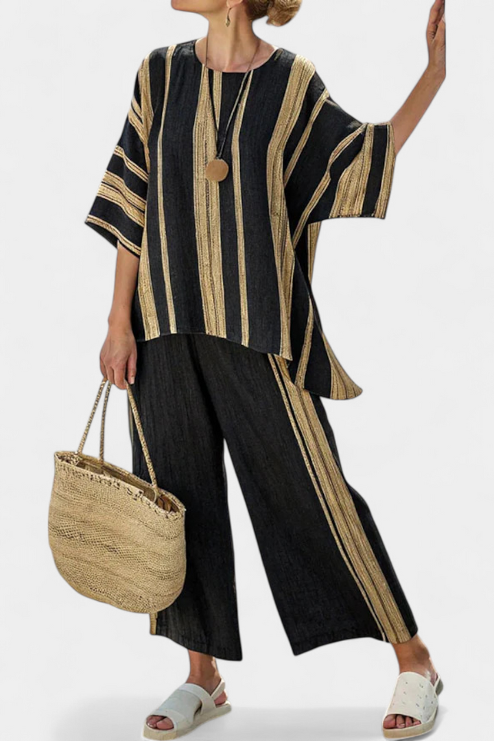 Tamara – comfortable oversized striped blouse and relaxed linen trousers