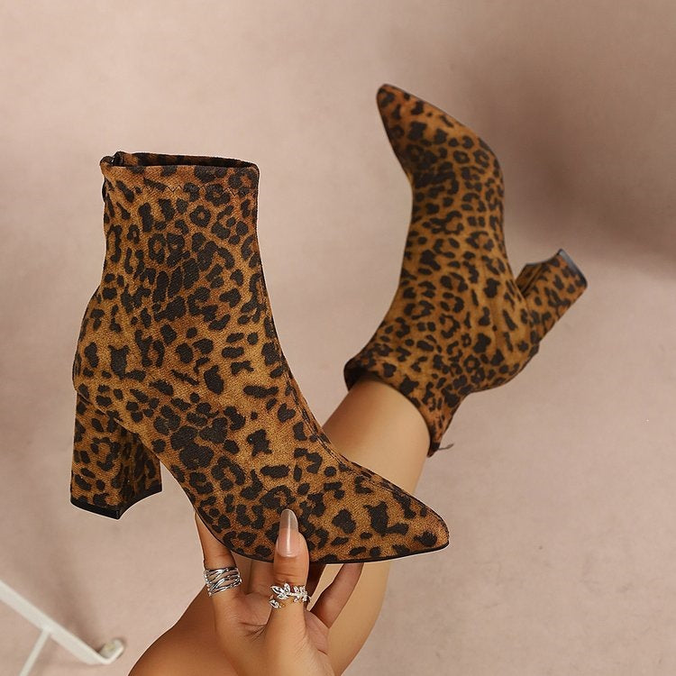 Women's ankle boots with block heels and soft lining