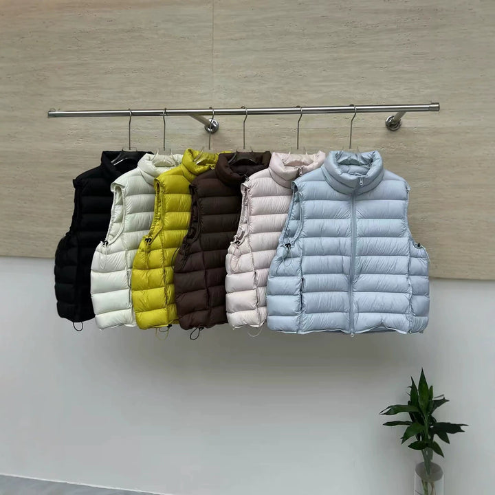 Women's lightweight quilted thermal vest with a two-way zipper
