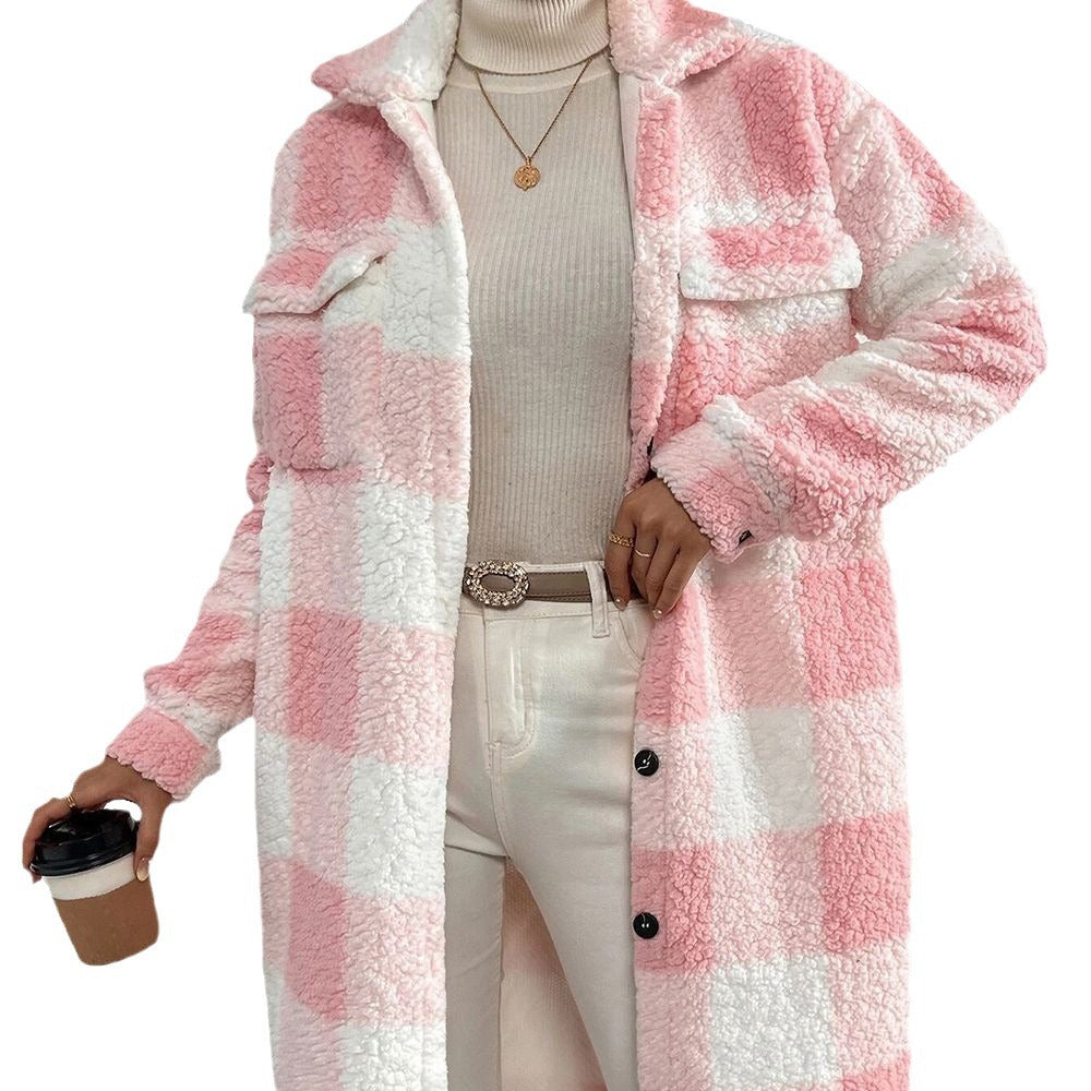 Women's long coat with plaid pattern and pockets