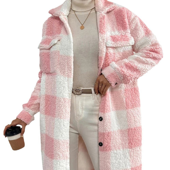 Women's long coat with plaid pattern and pockets