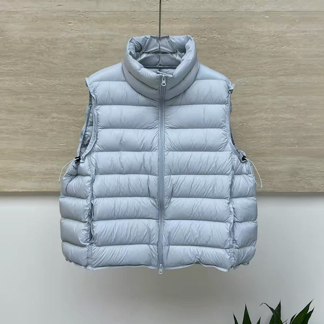 Women's lightweight quilted thermal vest with a two-way zipper