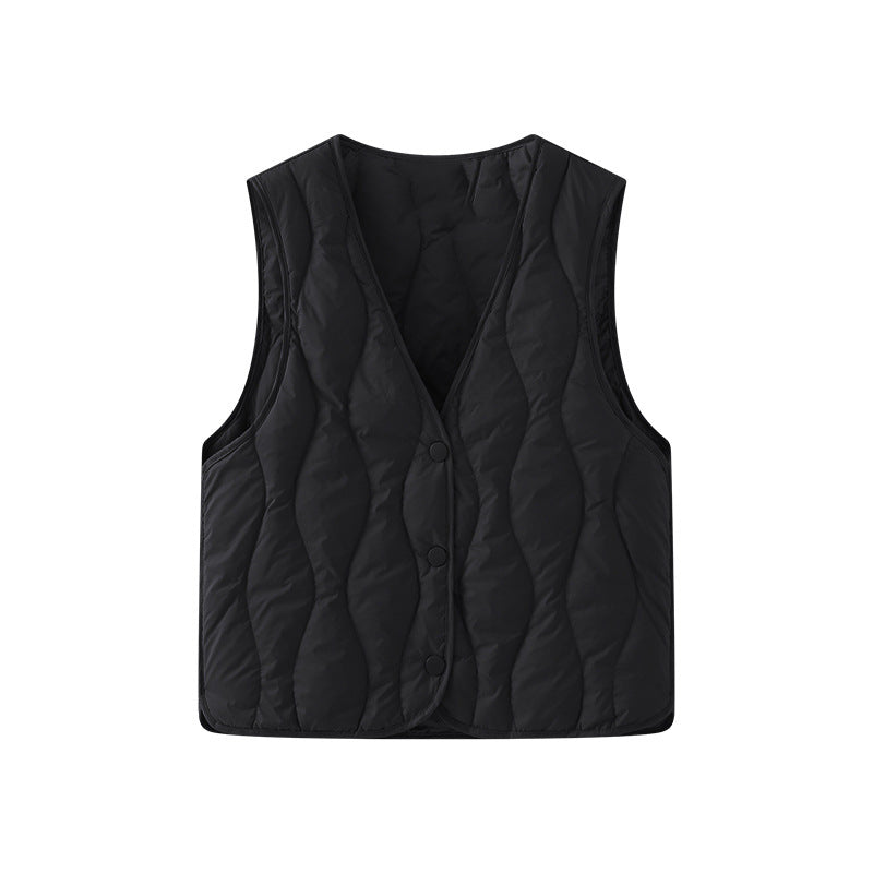 Women's quilted thermal vest with a V-neck and snap-button placket