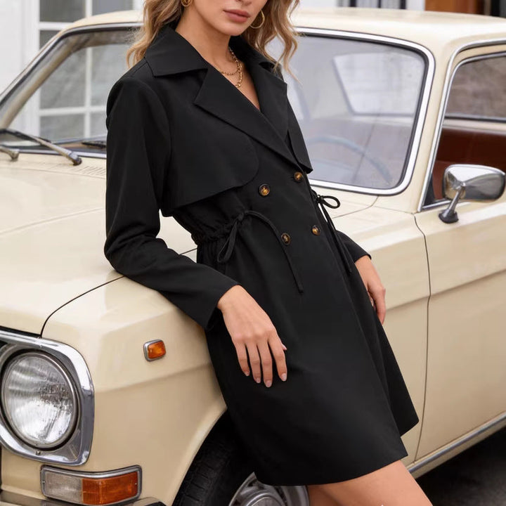 Women's cropped blazer with adjustable waist and double-breasted button fastening