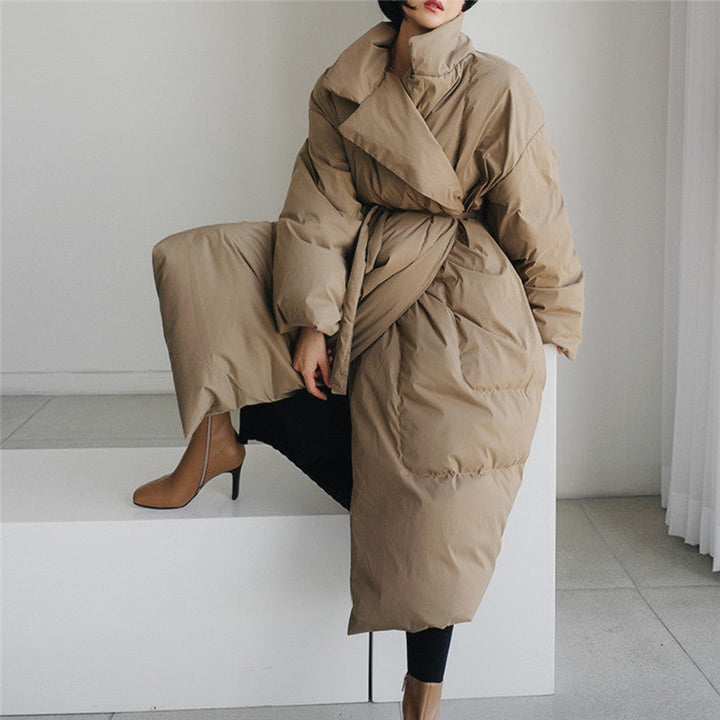 Women's maxi quilted coat with a high stand-up collar and windproof padding