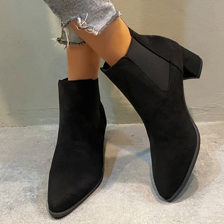 Women’s ankle boots with non-slip soles and a comfortable fit