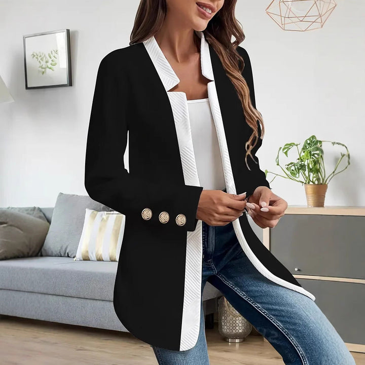 Women's blazer jacket with a tailored fit and contrasting collar