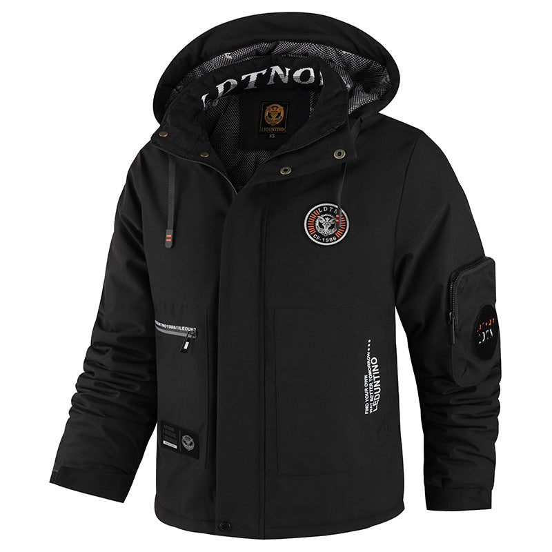 Men’s padded wind- and weatherproof jacket with hood and utility pockets
