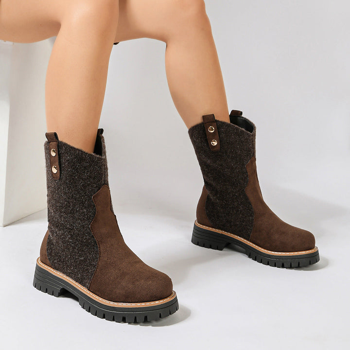 Women’s winter boots with fleece and a durable rubber sole