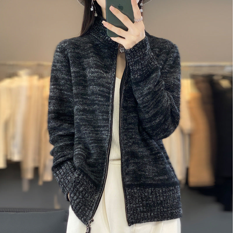 Women's knitted cardigan with zip closure and stand-up collar
