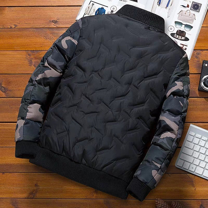 Men's bomber jacket with long sleeves and pockets