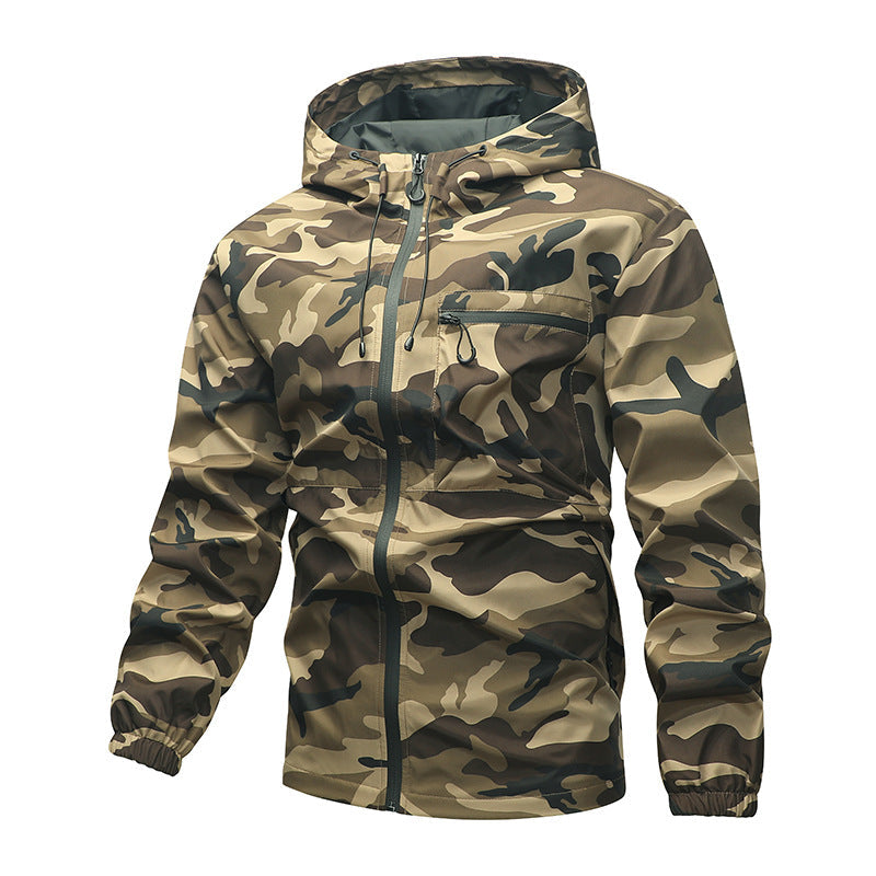 Men’s camouflage jacket with a hood and pockets