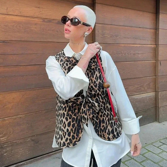 Damen Weste im Leopardenmuster mit Bindeband