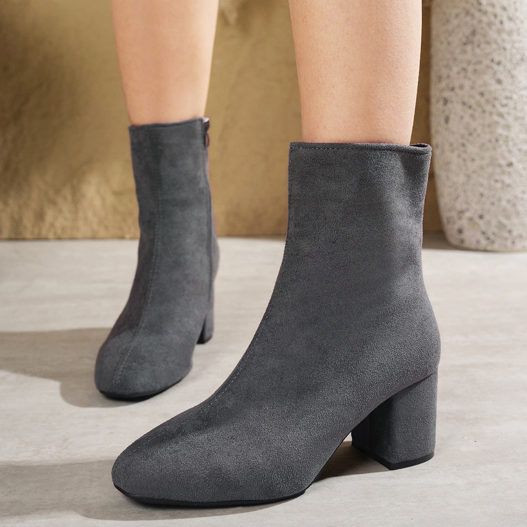 Women’s ankle boots with block heels and a versatile design