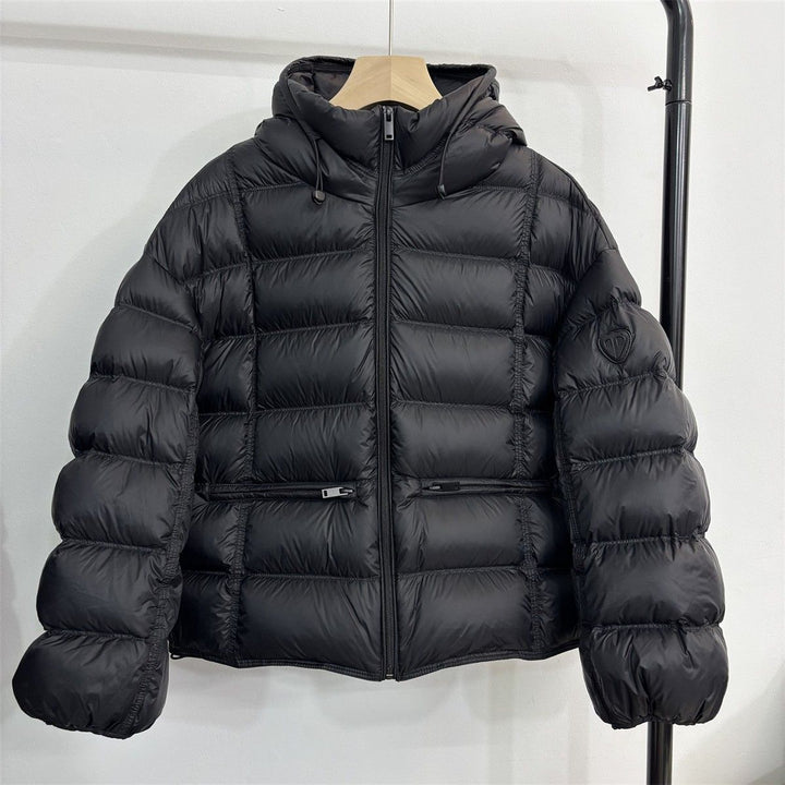 Women’s cropped thermal quilted jacket with hood and zippered pockets