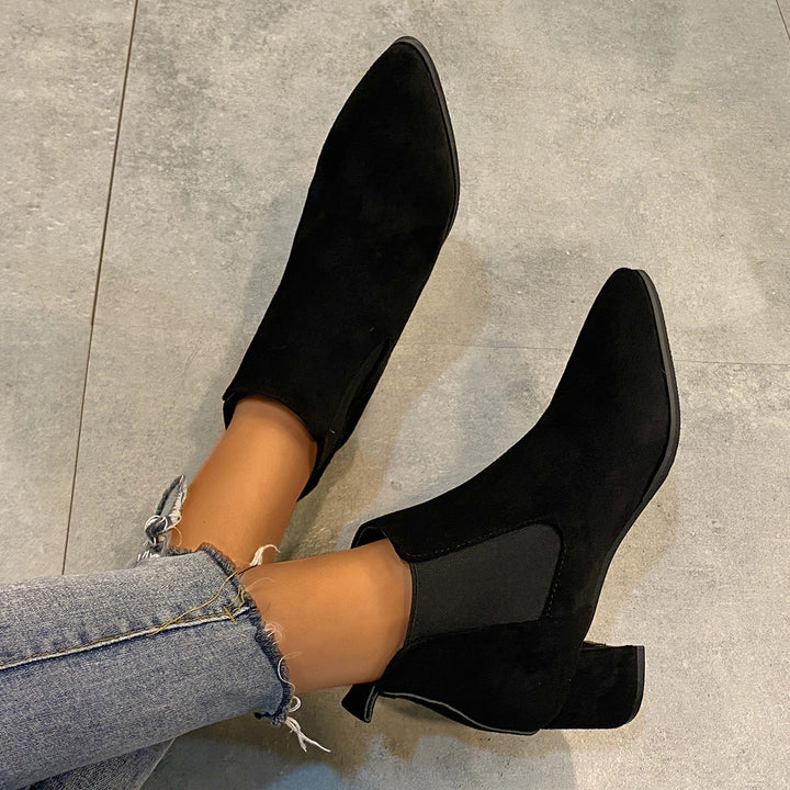 Women’s ankle boots with non-slip soles and a comfortable fit