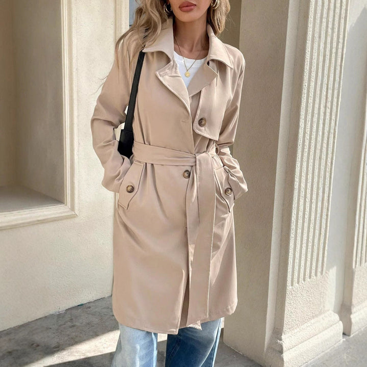 Women's trench coat with button placket and practical pockets