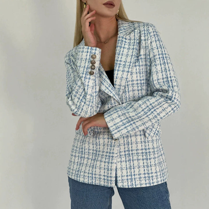 Women's blazer jacket with a tailored fit and elegant buttons