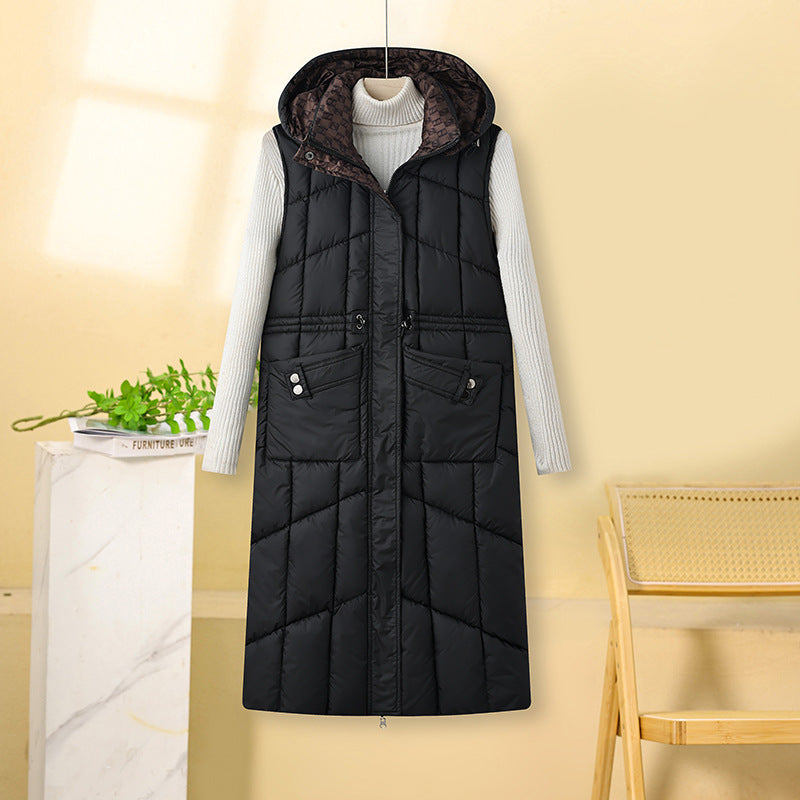 Women’s long sleeveless quilted thermal coat with hood and multifunctional pockets