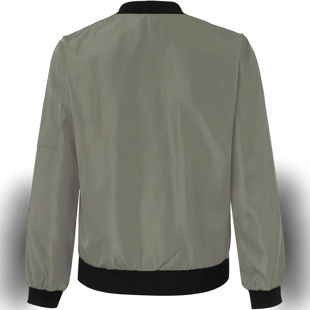 Women's bomber jacket with practical pockets and zipper closure